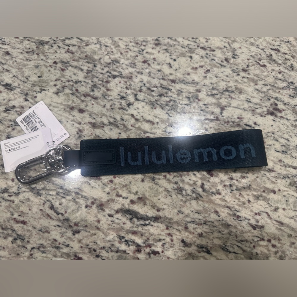Never lost key chain. Color- Submarine! - Picture 3 of 4